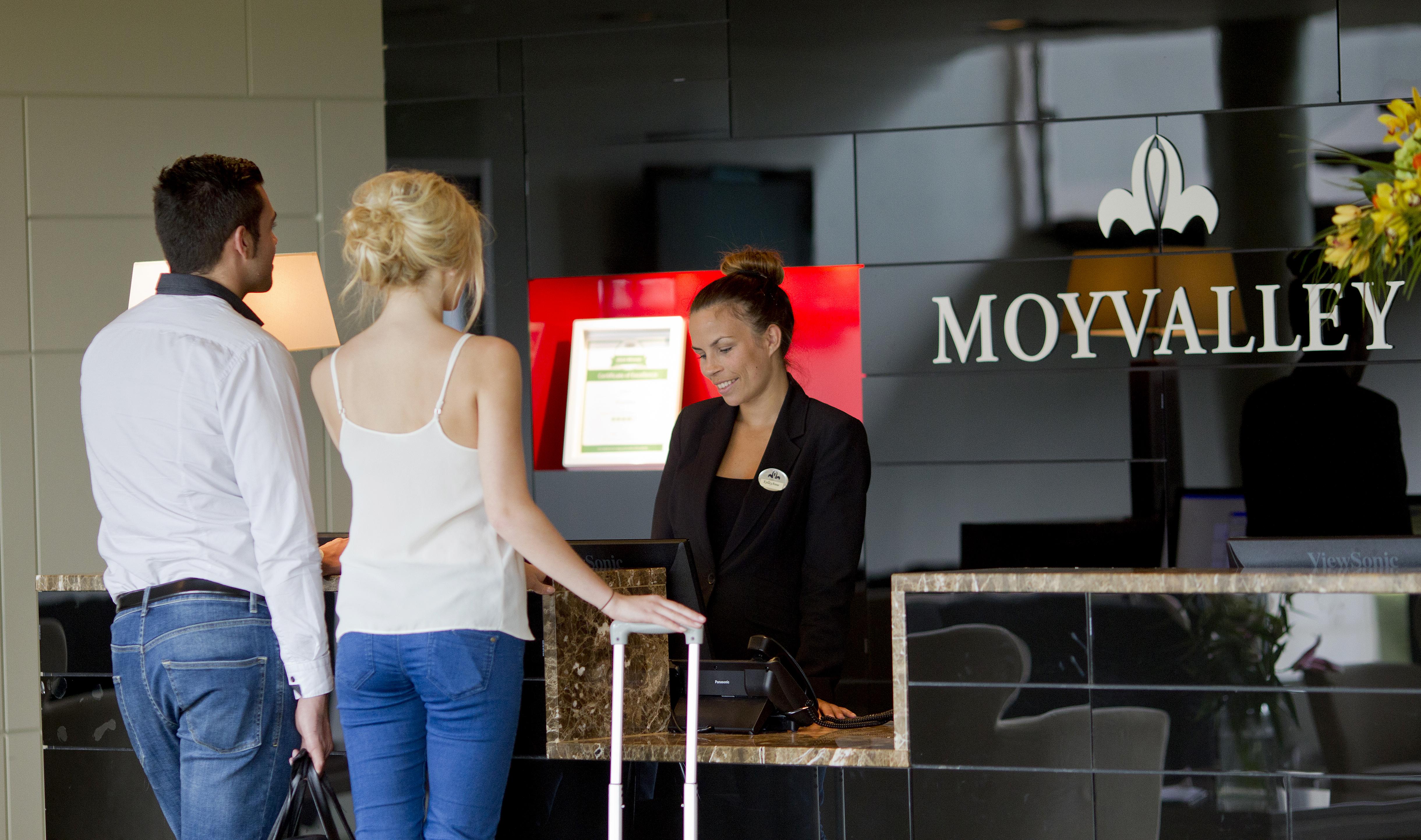 Moyvalley Hotel & Golf Resort Экстерьер фото